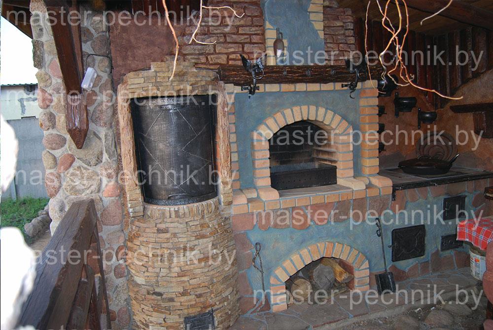 Зона барбекю с коптильней